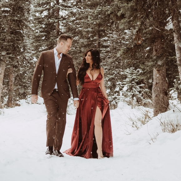 Absolutely stunning custom Ruru gown by A&N Luxe in burgundy. Size small. - Picture 3 of 5